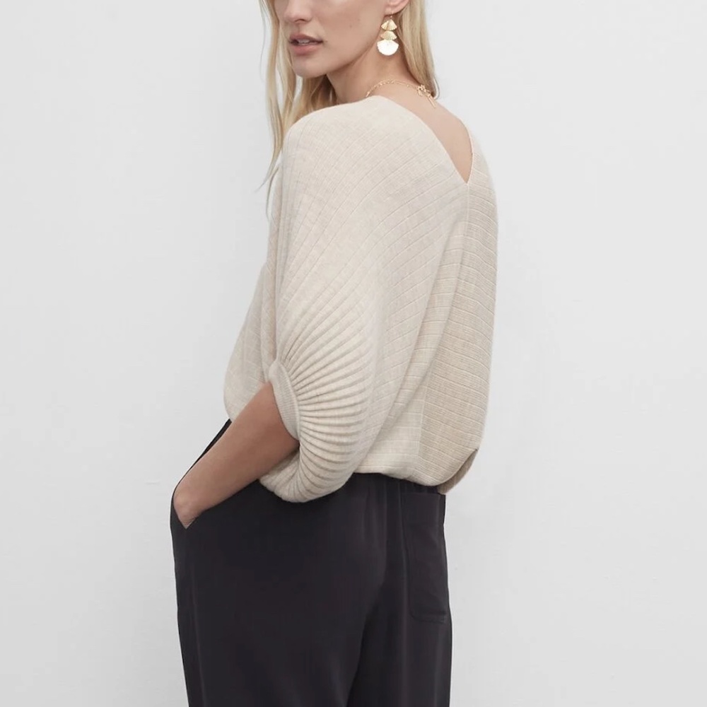 Quarter Sleeve V-Neck Sweater - Brand New - NEVER WORN - Tan Heather - Picture 2 of 4